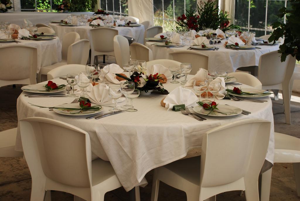 Les Jardins Du Mas Evesque Bed & Breakfast Rousson  Dış mekan fotoğraf