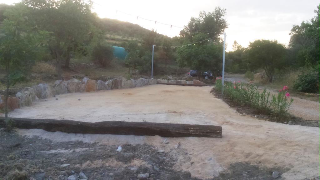 Les Jardins Du Mas Evesque Bed & Breakfast Rousson  Dış mekan fotoğraf