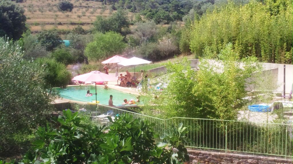 Les Jardins Du Mas Evesque Bed & Breakfast Rousson  Dış mekan fotoğraf