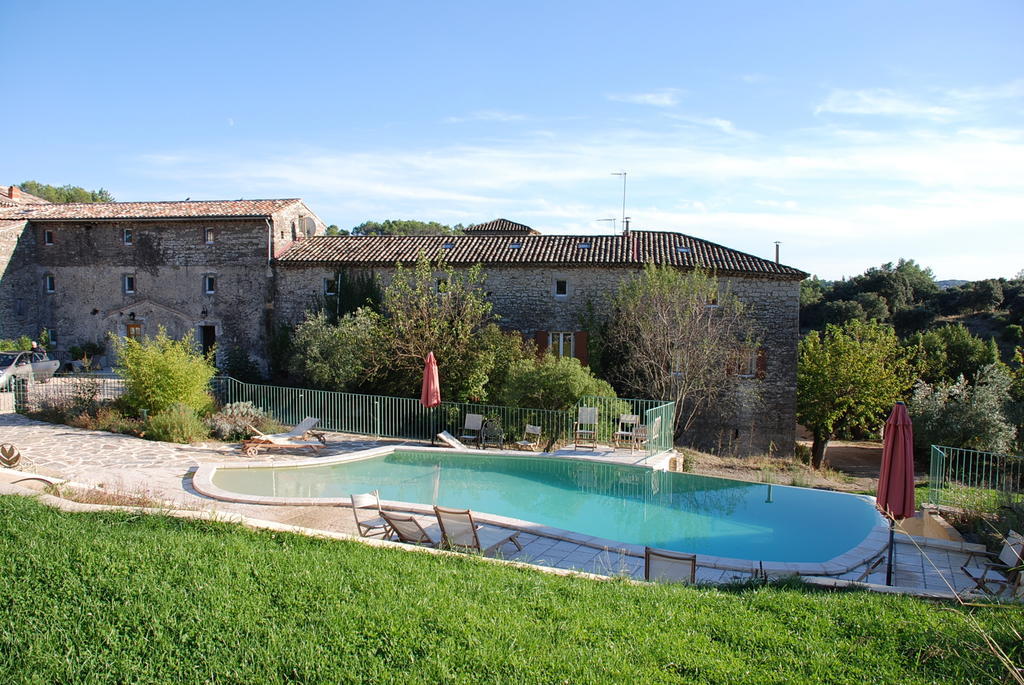 Les Jardins Du Mas Evesque Bed & Breakfast Rousson  Oda fotoğraf