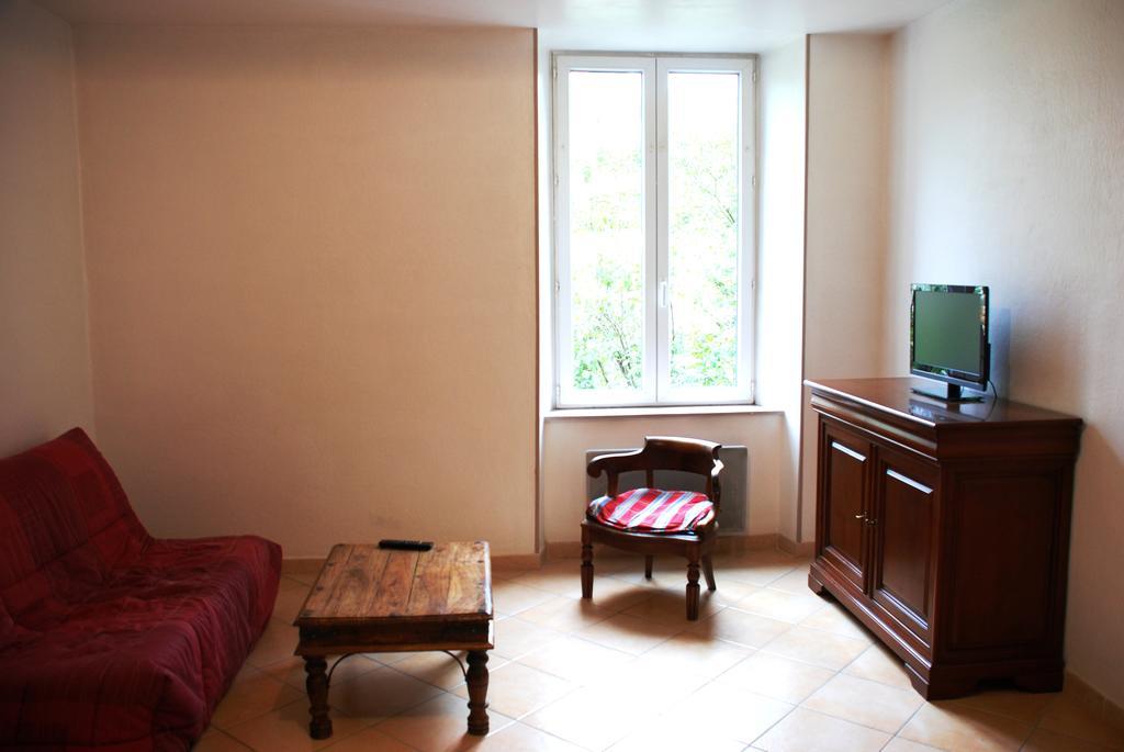 Les Jardins Du Mas Evesque Bed & Breakfast Rousson  Oda fotoğraf