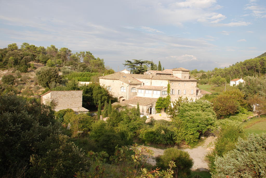 Les Jardins Du Mas Evesque Bed & Breakfast Rousson  Oda fotoğraf
