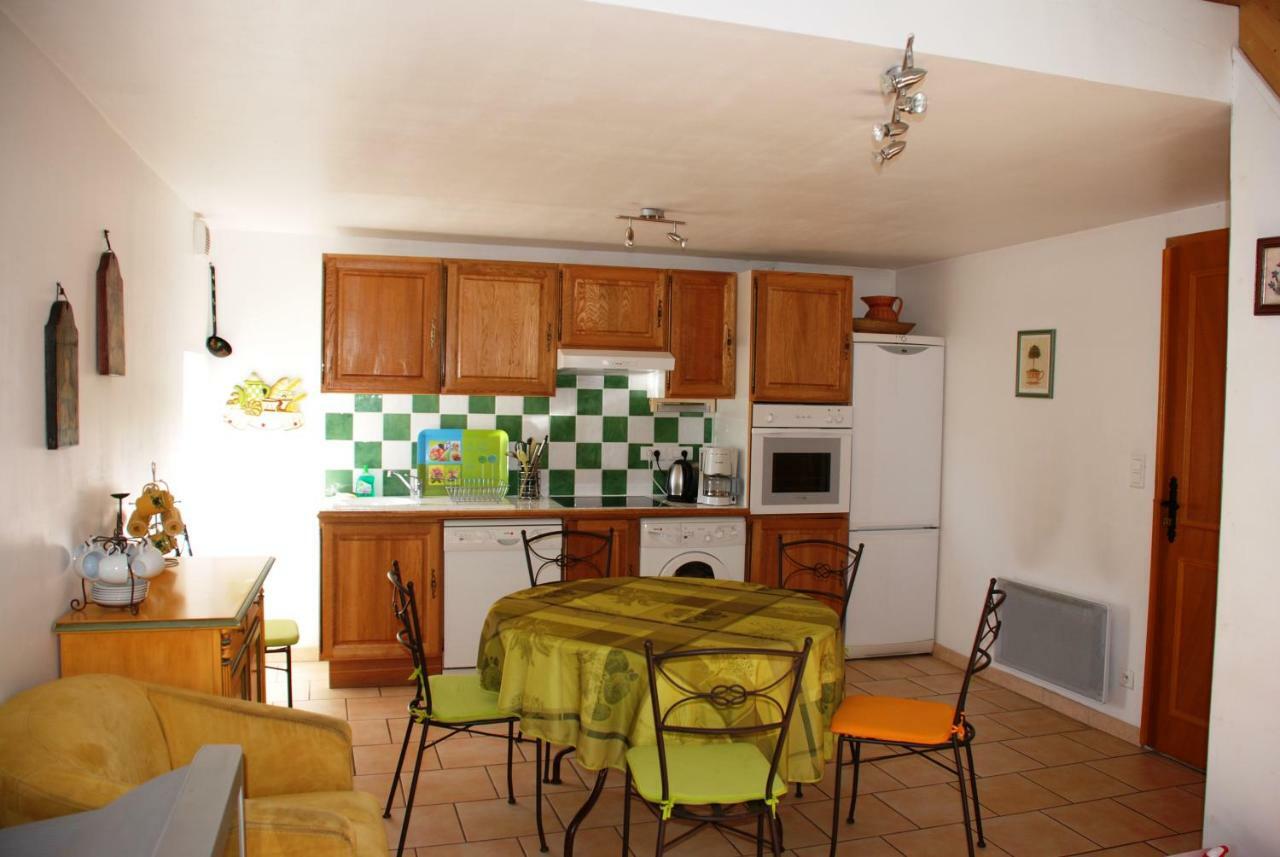 Les Jardins Du Mas Evesque Bed & Breakfast Rousson  Dış mekan fotoğraf