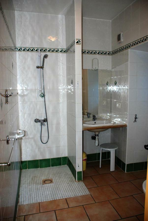 Les Jardins Du Mas Evesque Bed & Breakfast Rousson  Dış mekan fotoğraf